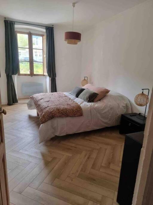 Appartement Au Coeur De La Ville Corte  Exteriör bild